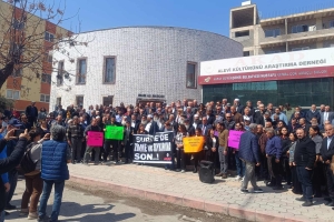 Süriye'de Gerçekleşen Katliam Basıl Açıklaması